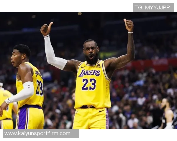 詹姆斯赛后比23手势NBA官推庆祝第23个赛季的精彩进行