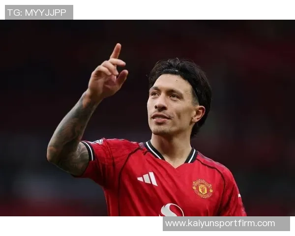 曼联后卫利桑德罗膝伤恢复接近尾声即将重返球队合练