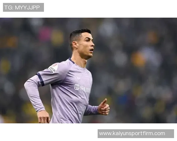 C罗手势暗示遭偷窃或将面临禁赛与罚款处罚