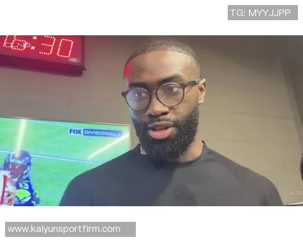 杰伦布朗半场表现平平7投3中三分命中率高但仅得8分助力球队需更努力