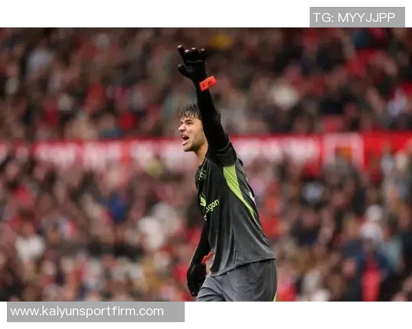 芒特盛赞B费球技高超与他并肩作战令人倍感愉悦