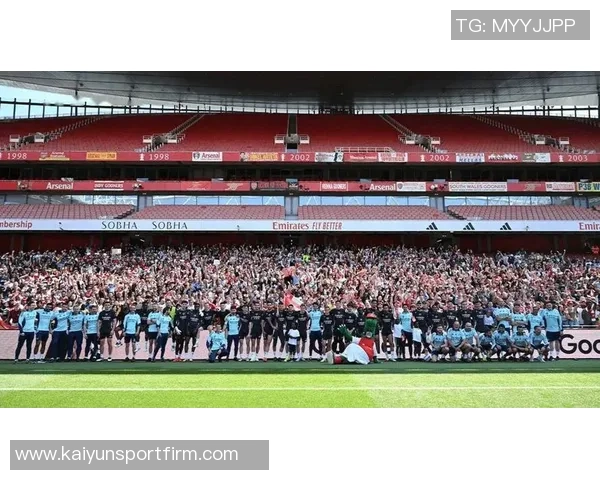 阿森纳关注20岁埃尔切中场门多萨解约金仅需2000万欧元 阿森纳关注20岁埃尔切中场门多萨解约金仅需2000万欧元